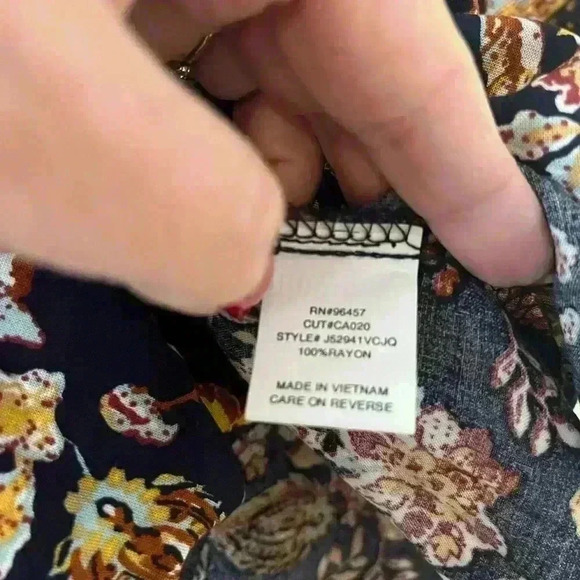 EUC Eyeshadow Brand Flowy Eyeshadow Blouse Women’s Medium - Picture 7 of 7